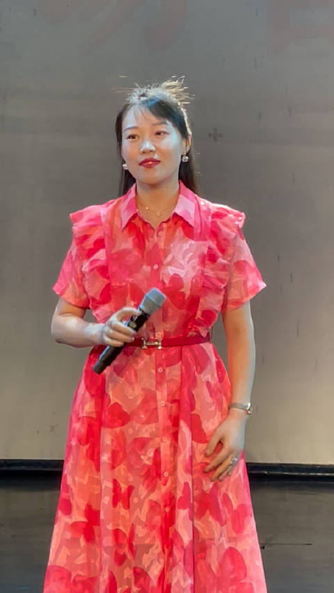 郑燕，闪耀之星，时代印记新篇章