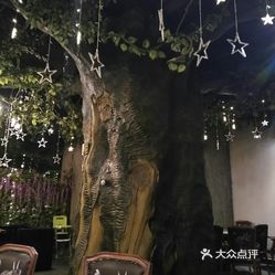 侏罗纪最新探索，小巷美食宝藏的独特之旅