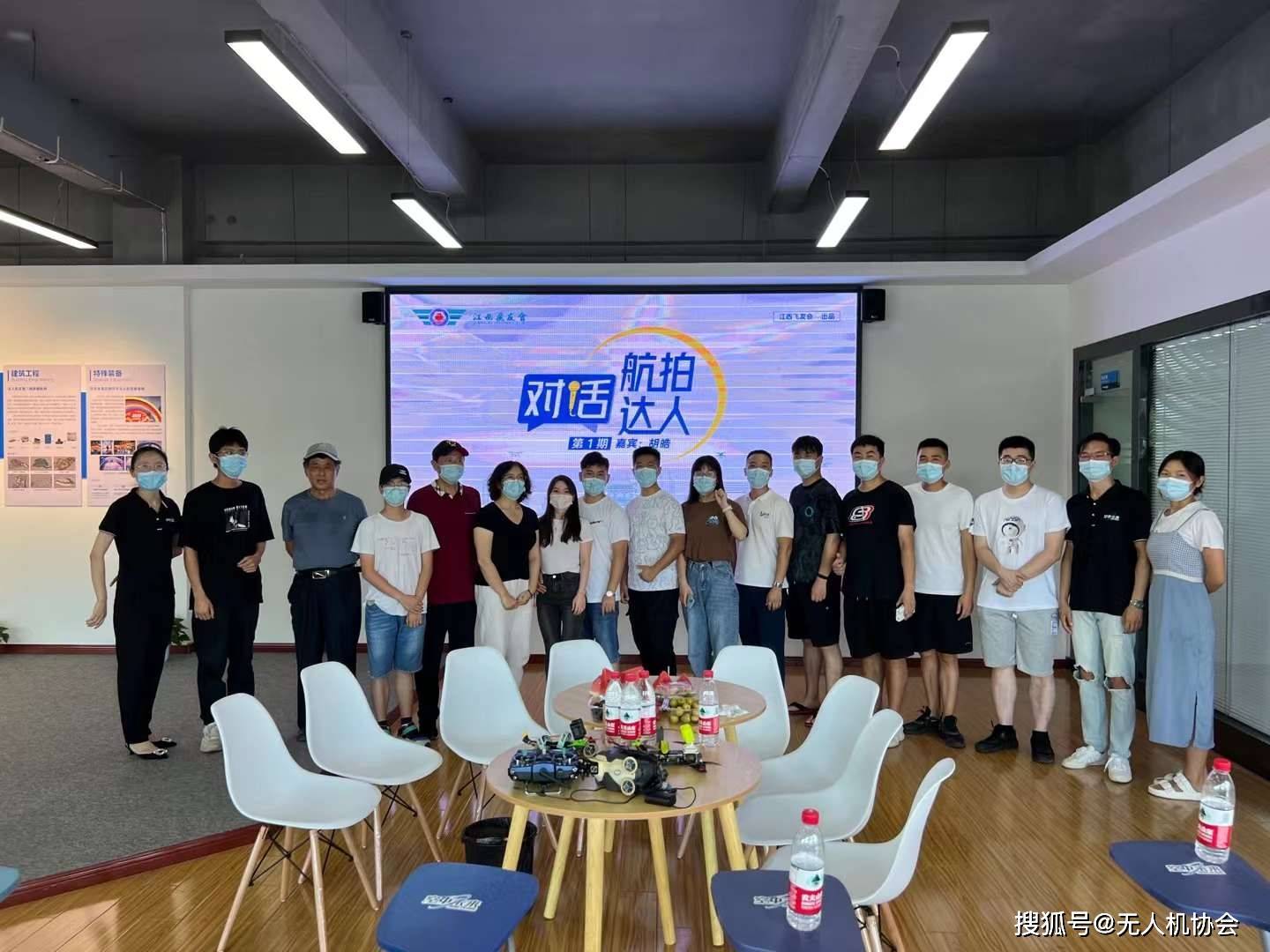 引领科技潮流，祝桥赫比电子直招最新——体验未来生活工作机会